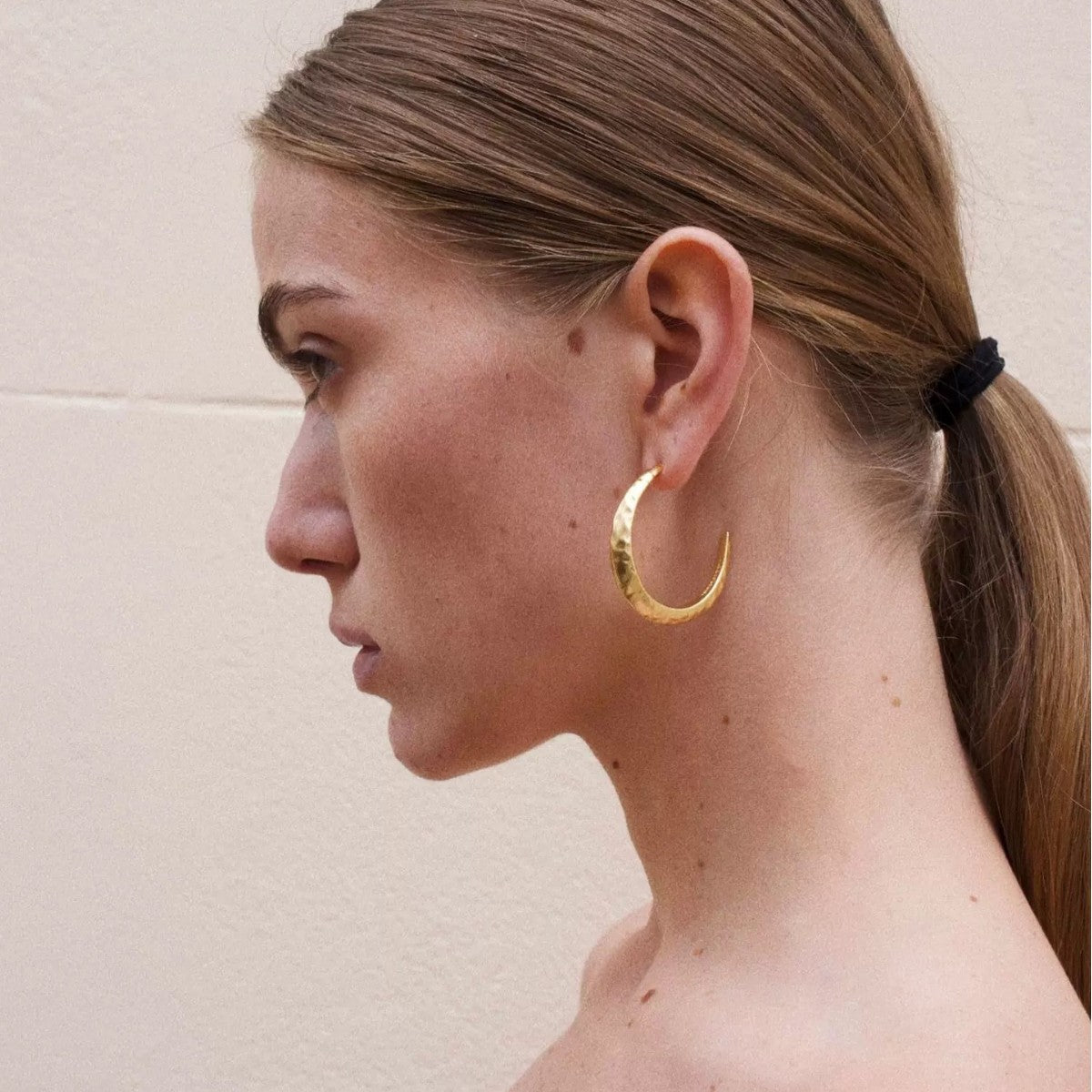 Quiet Curve Earrings
