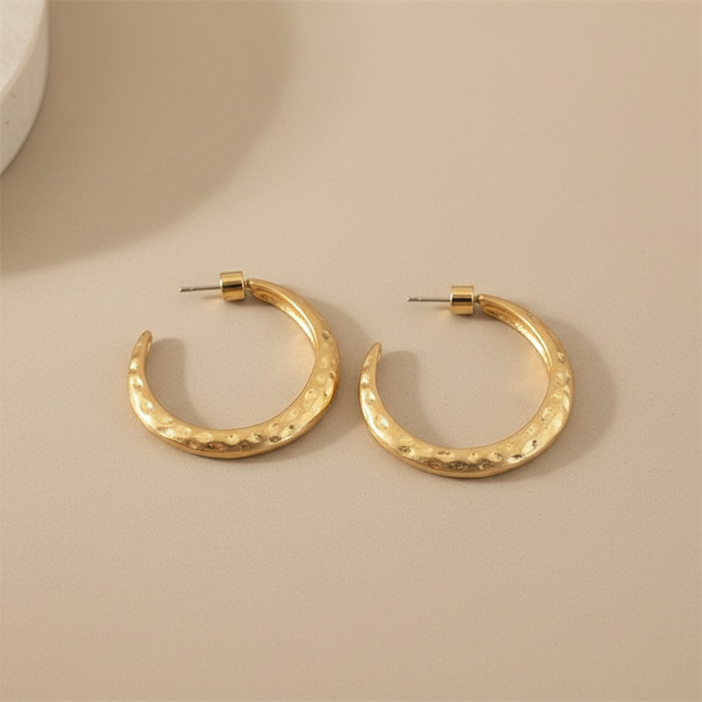 Quiet Curve Earrings