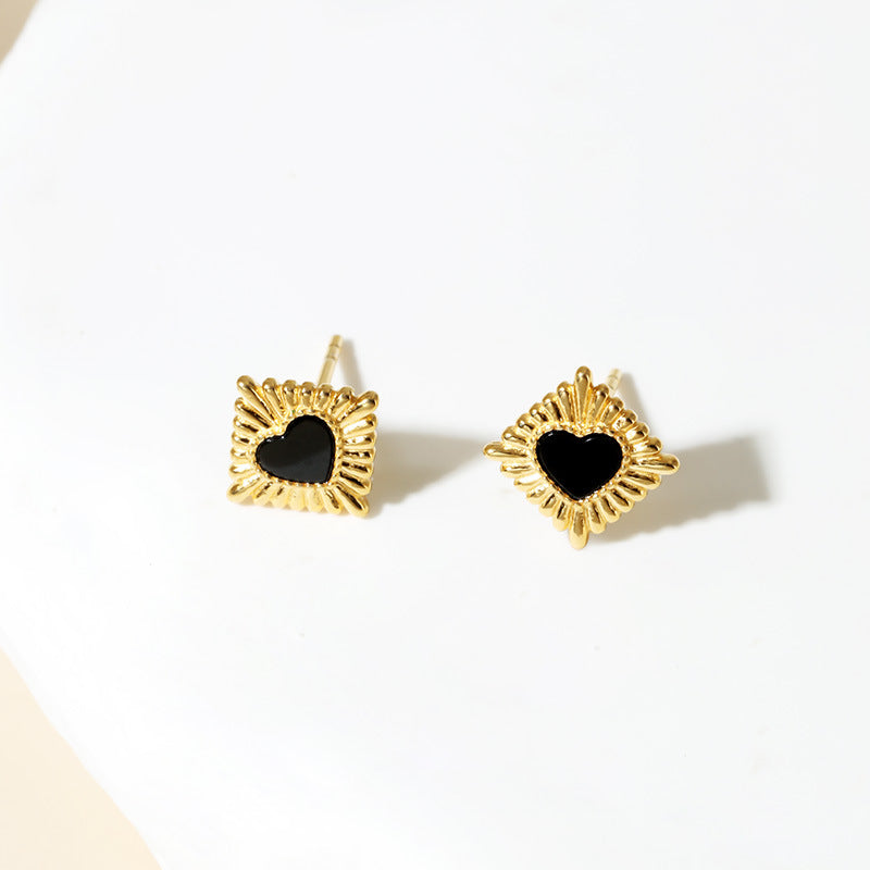 Vintage Style 18K Gold Plated Squared Stud Earrings with Heart Shaped Black Agate