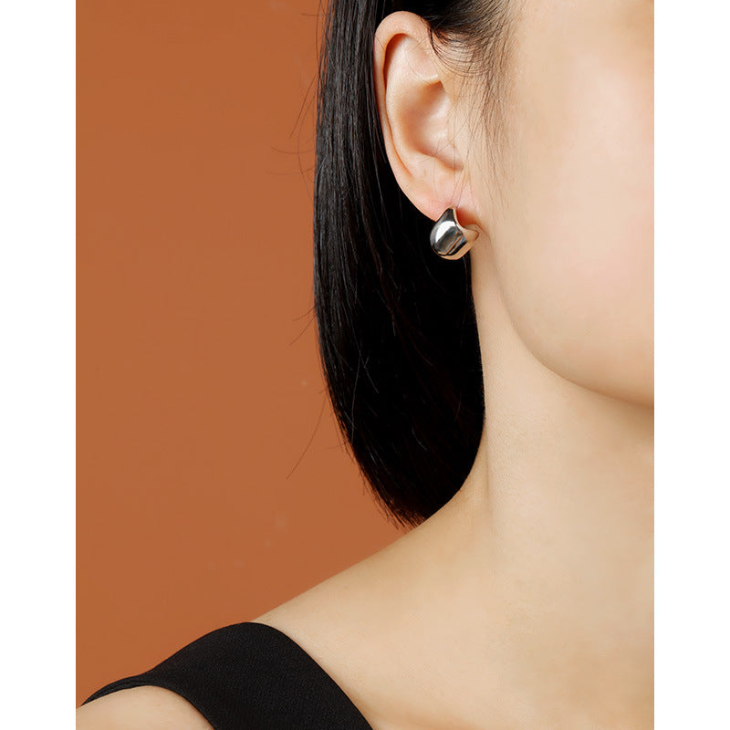 Minimalist Waterdrop Stud Earrings