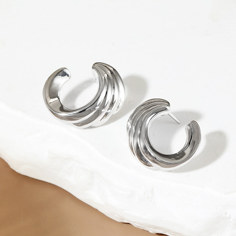 Trendy Wave Pattern C-Shaped Stud Earrings