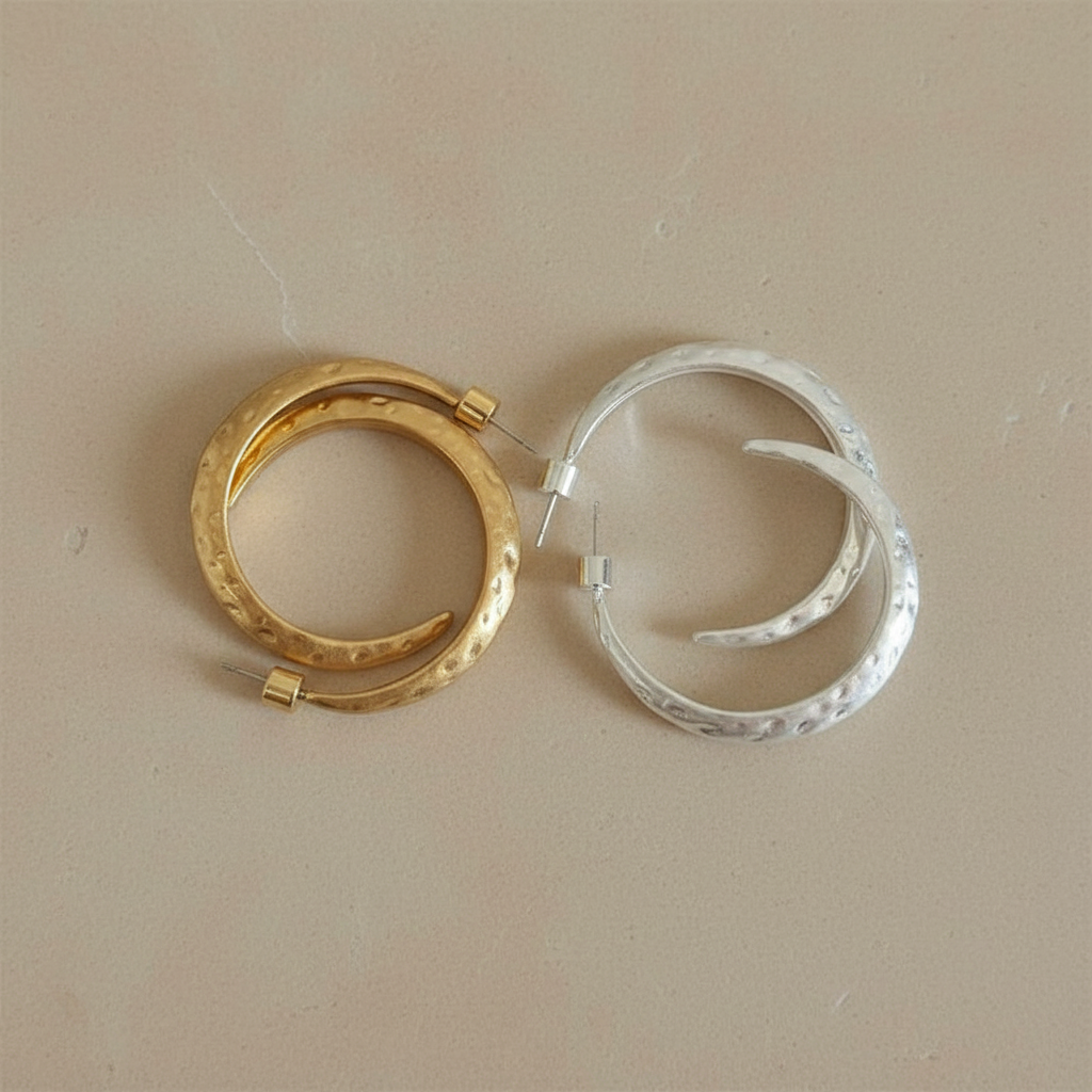 Quiet Curve Earrings